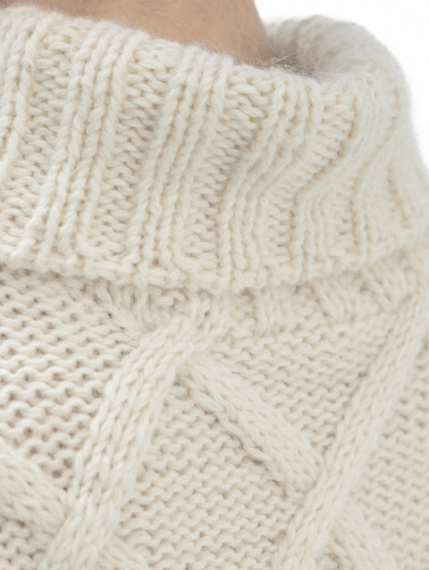 HANDMADE KNITTED VEST